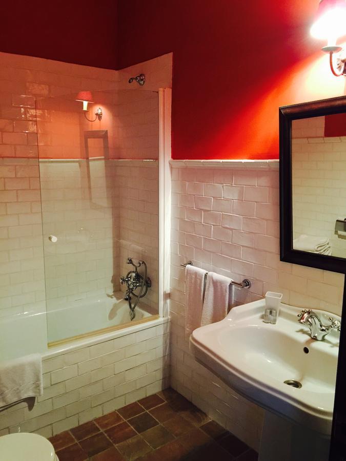 Batzarki Hotel Avellaneda  Bagian luar foto